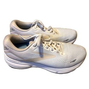 Brooks Women's White Athletic Shoes Sz 10 Ghost 15 Running Sneakers